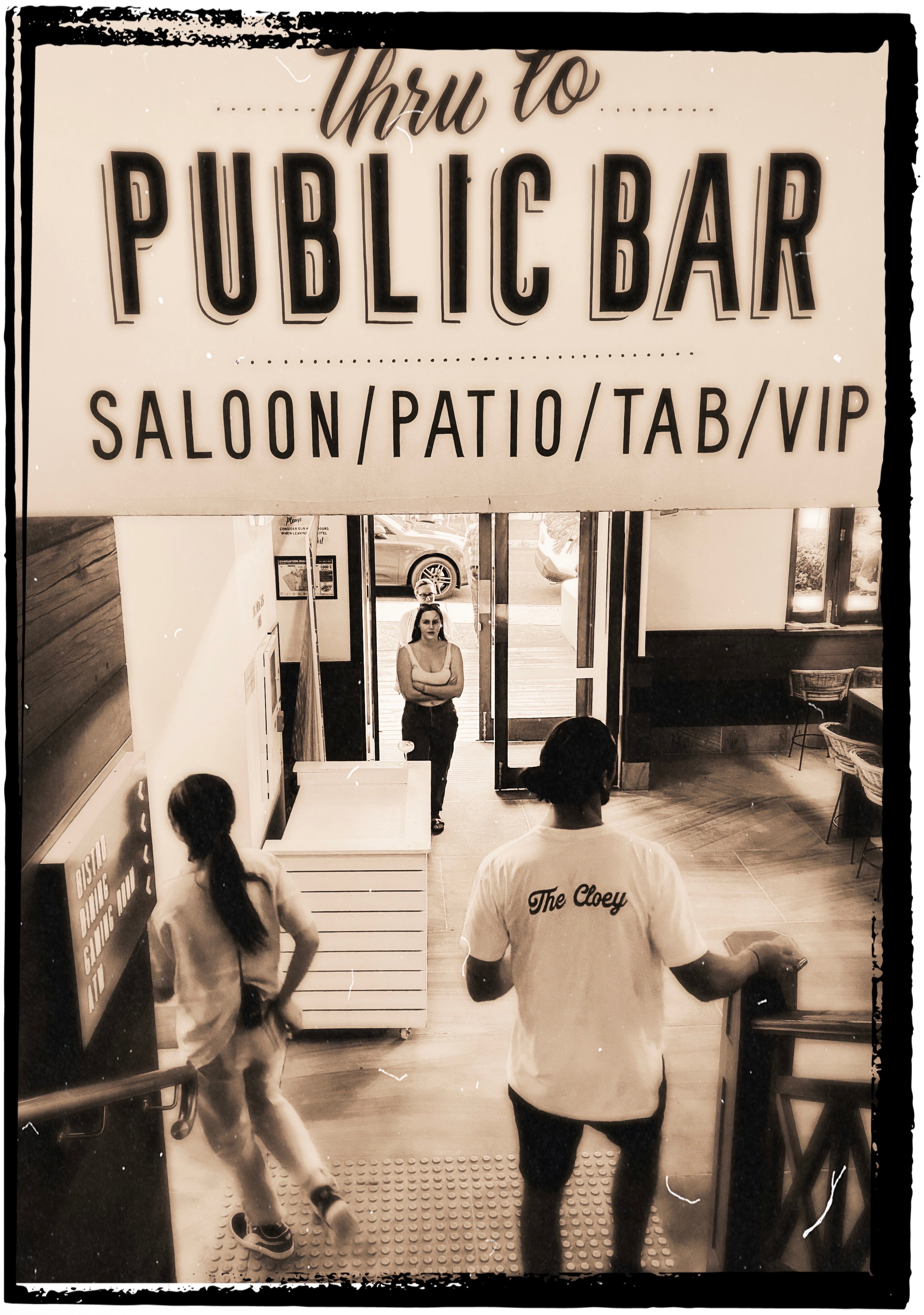 T-shirt voyage public bar blanc